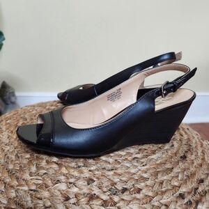 9 & Co. 9 & Co Gevette Slingback Peep-toe Wedges in Black